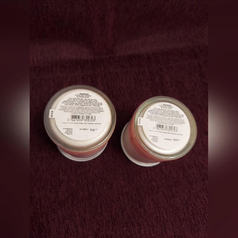 Amber blush and vanilla suede candles by bath and body works. 1 SHATTERED JAR